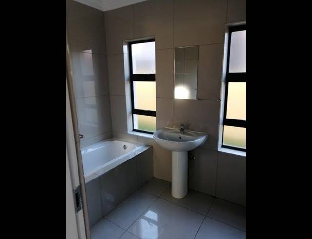 4 BEDROOM HOUSE FOR SALE IN BRAKPAN NORTH